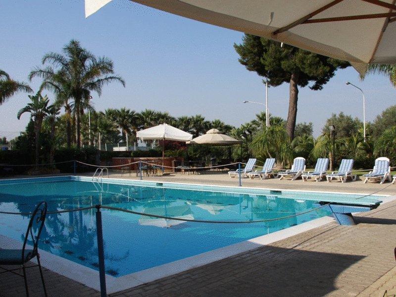 Il Gelso Bianco Hotel Misterbianco Kültér fotó